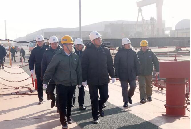 孫偉到中國船舶新港船舶調(diào)研指導工作