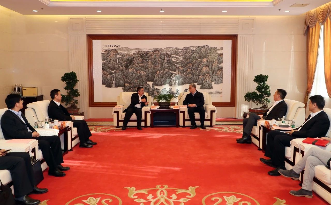 雷凡培會(huì)見中國船級社黨委副書記、總裁莫鑒輝一行